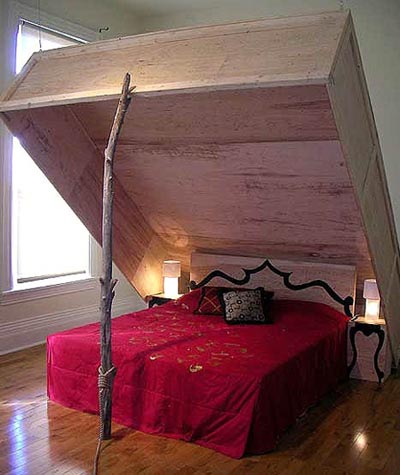 http://www.foundshit.com/images/bed-sleep-trap.jpg