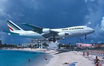 St Maarten Beach Airport