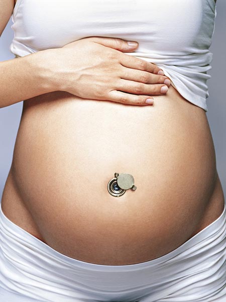 [Image: pregnant-peephole.jpg]