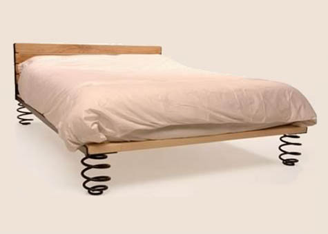 Motelfunny Sign on Four Point Suspension Bed    Funny  Bizarre  Amazing Pictures   Videos
