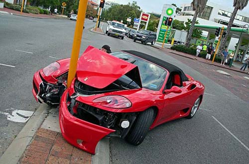 ferrari-pole-crash.jpg