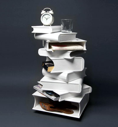 Accent Table In The Design Of Stacked Books