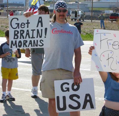 Funny Sign Amerca on Go Usa Sign   Get A Brain Morans Sign