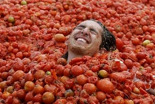 Tomatina Tomato Bath