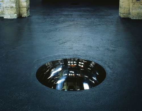 Reflective Manhole Cover | 'Iris' by Anish Kapoor