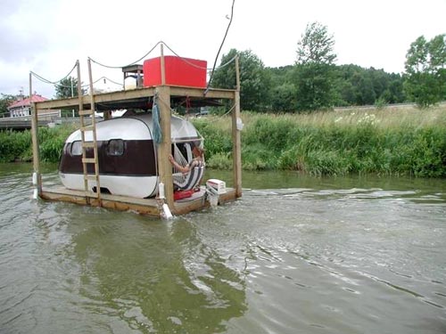 Travel Trailer Houseboat