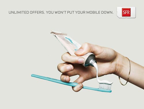 SFR Mobile Print Ad | You Won't Put Your Mobile Down