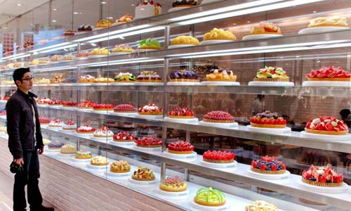 Huge Dessert Display Case in Osaka, Japan