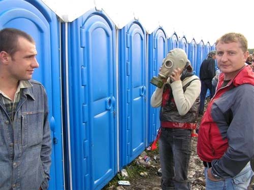 Gas mask for Outhouse