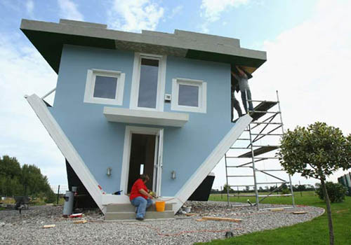 Upside Down House by Klaudiusz Golos & Sebastian Mikiciuk