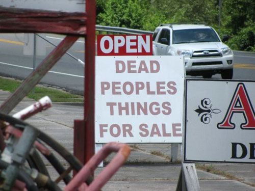 Dead Peoples Things Sign