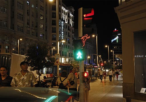 Waving Walk Street Light